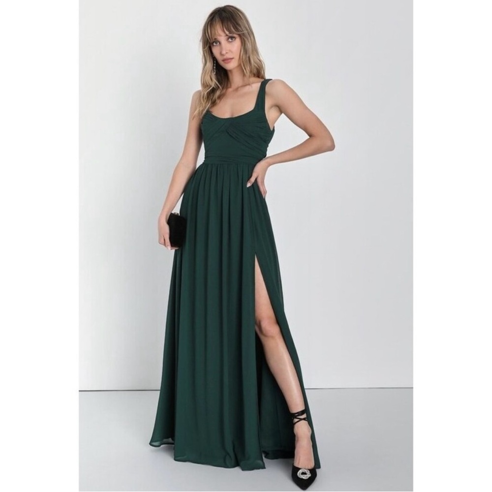 Lulu’s Sensational Moment Emerald Green Pleated Maxi Dress